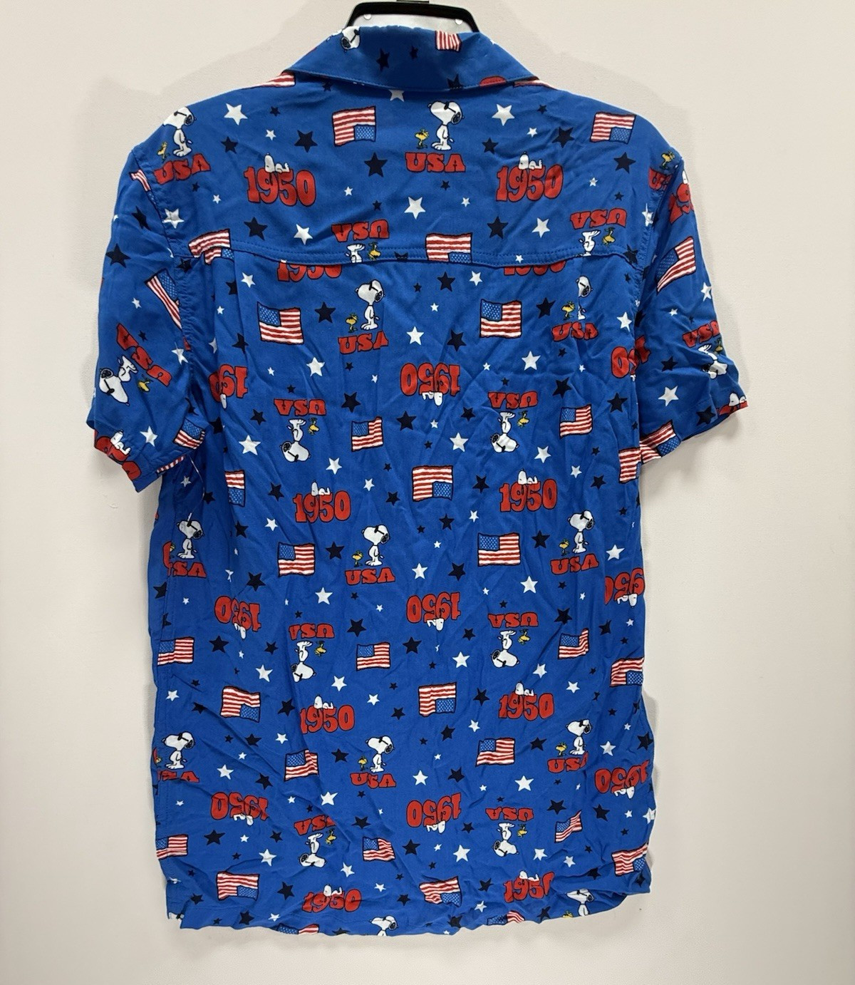 Peanuts Snoopy and Woodstock Patriotic Short Sleeve Men’s button down- New!!