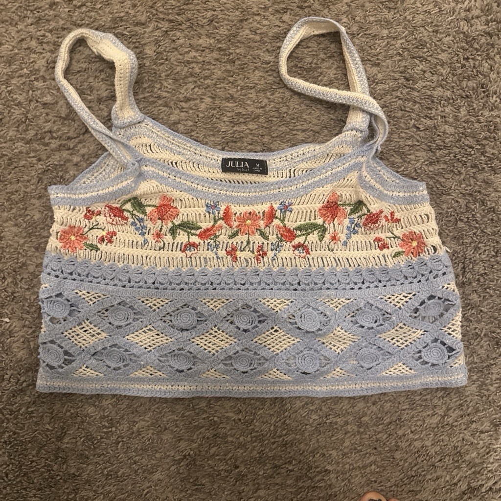 JULIA by jh1 Women’s M Blue White Crochet Floral Embroidered Cropped Tank Top