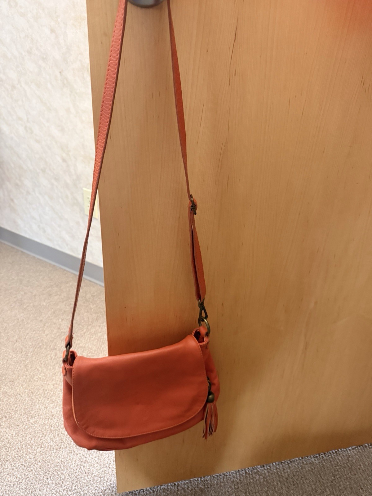 Vintage Vera Pelle