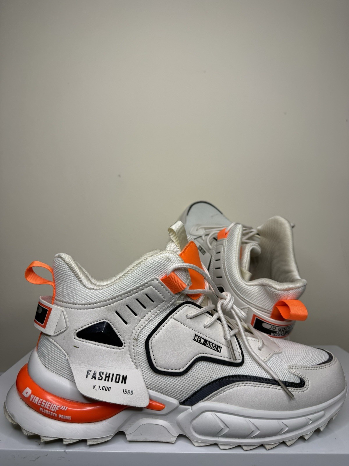 NEW.DDGLN Fashion V.1.000 1568 White Orange Mid Top Men’s Sneaker Lace Up