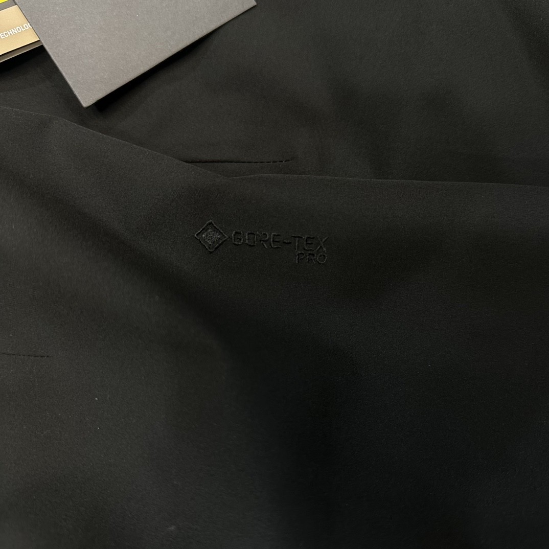 Arcteryx Alpha SV winter Jacket Men’s Black Size M new