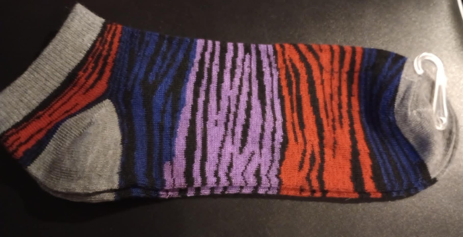 ~ Goldstar ~ Low Cut ~ Zebra ~ Rainbow ~ Shoe Size 4-10 ~ Retail $4.99 ~ NICE!