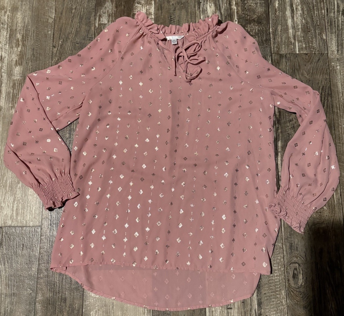 Time and Tru Women’s Long Sleeve Pink Top With Metallic Detail Size M
