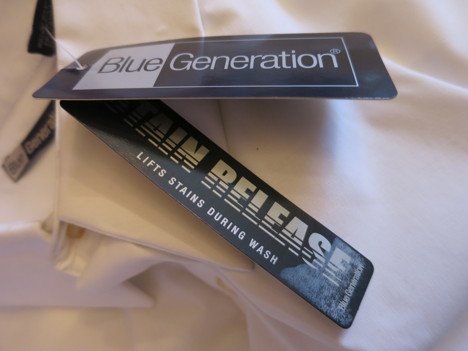 NWT Mens Blue Generation Long Sleeve White Shirt Pocket Size Med. Stain Release