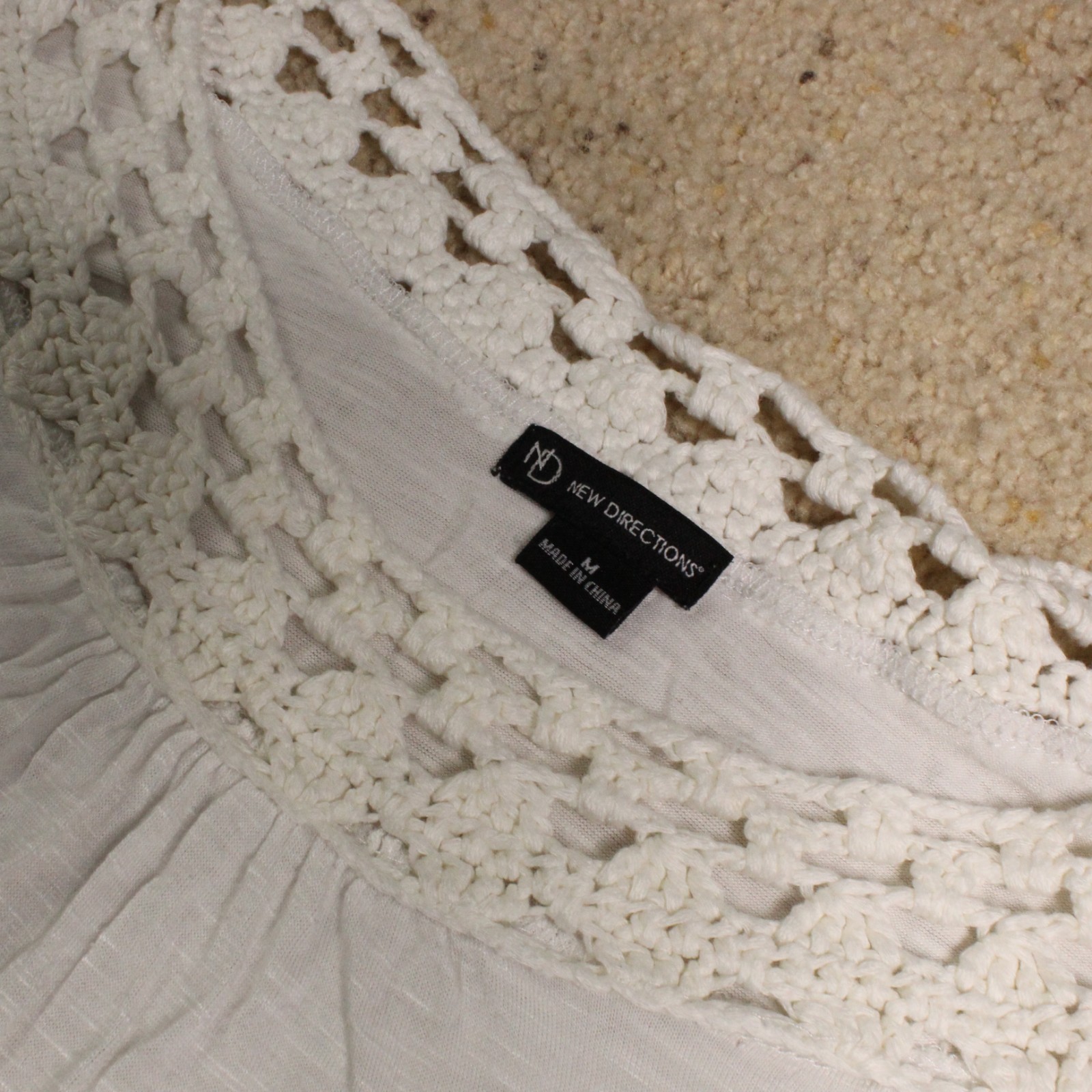New Direction White Bell Sleeve Blouse M Boho Flowy Knit Lightweight Top