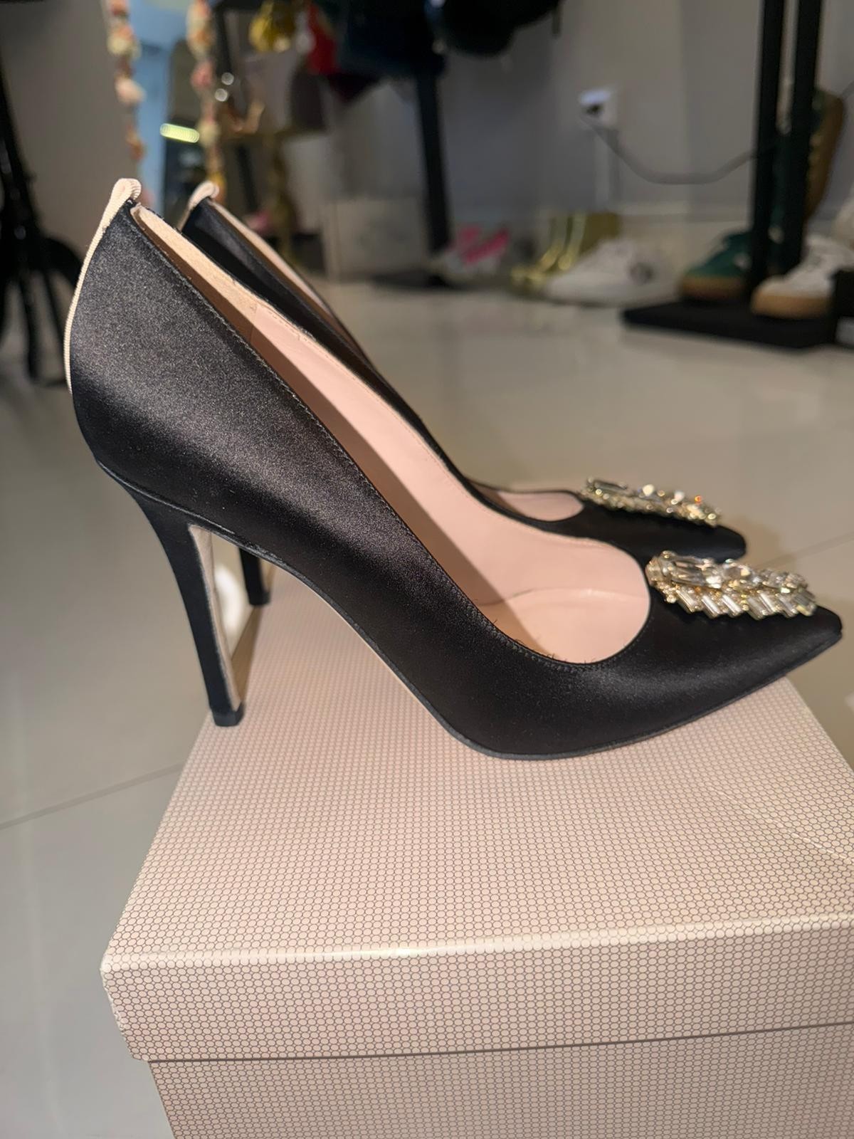 Autographed SJP Tempesta Black Satin Pumps EU 35 Sarah Jessica Parker Nordstrom