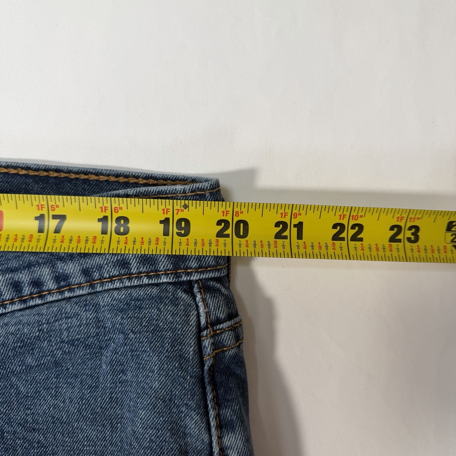 Levi’s 559 Relaxed Straight Jeans Men’s 38×30 Blue Denim Medium Wash Red Tab