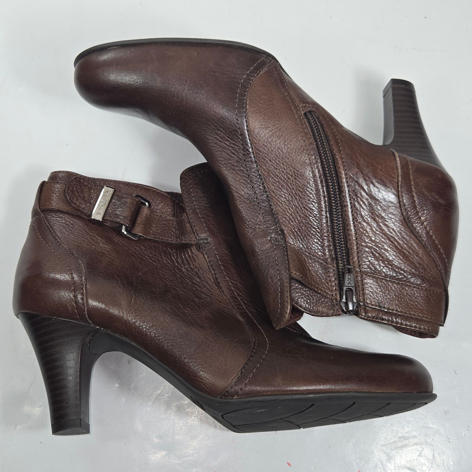 Nurture Hunter Brown Leather Ankle Boots Size 8M Buckle Zip Stacked Heel Booties