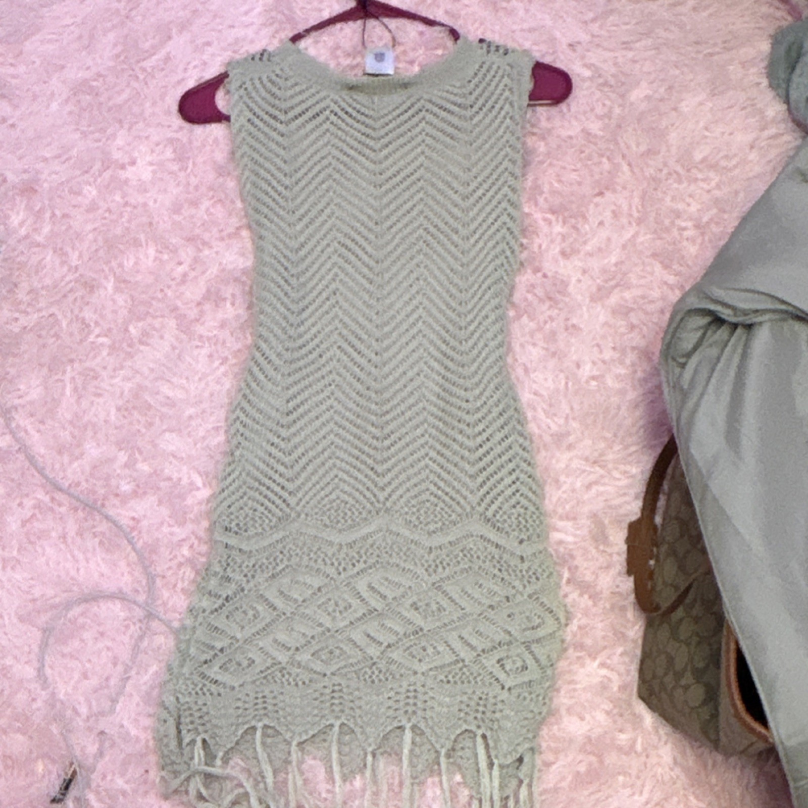 BCBGMAXAZRIA Women’s Beige Knit Sweater Dress Sleeveless Fringe Hem S