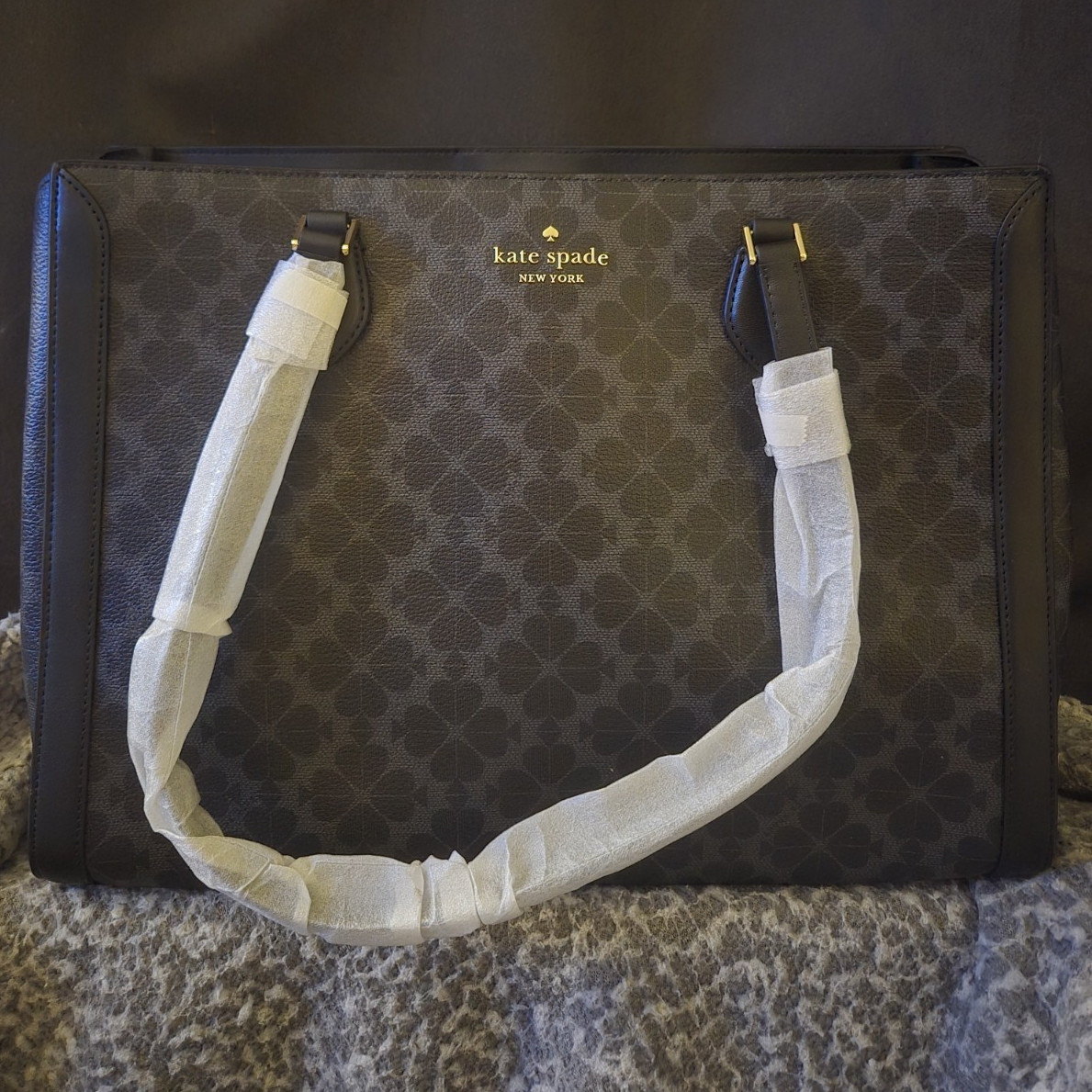 kate spade new york Spade Flower Black Large Laptop Tote Bag Zip Closure