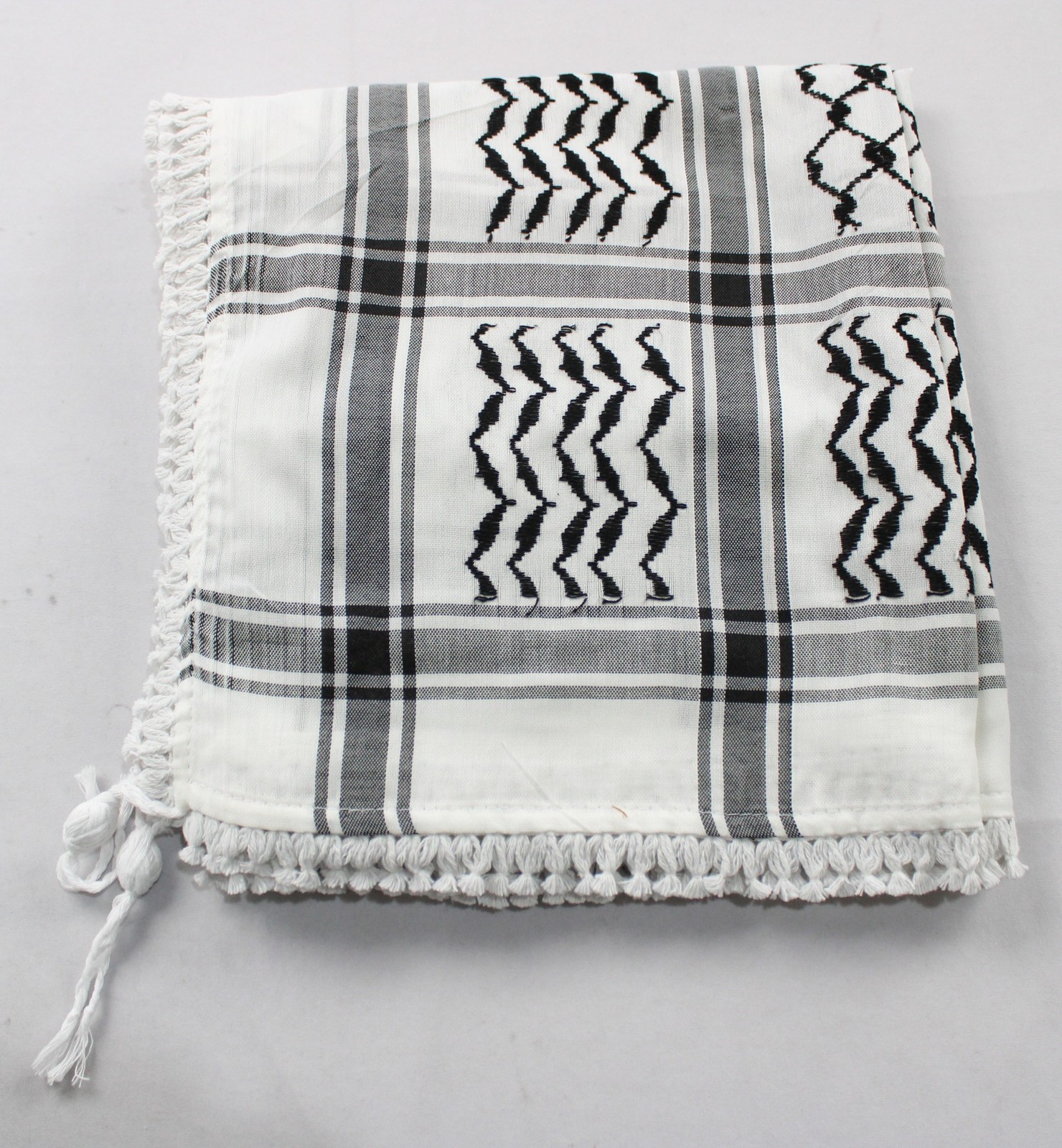 KUVRD Unisex Adult’s Classic Tassel Keffiyeh Scarf CG2 Multicolor One Size NWT