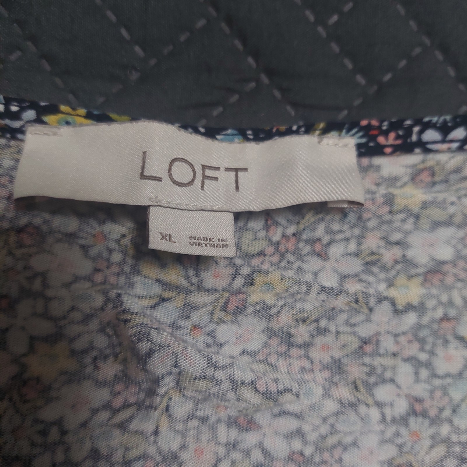 Loft Womens XL Blouse Floral V Neck Short Bell Sleeves Relaxed Lightweight