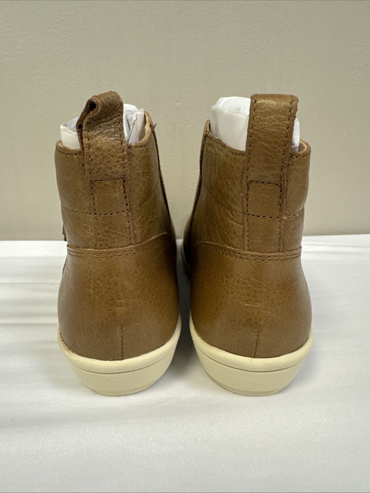 Vionic Women’s Lois FG Magnolia Wheat Boots Size 5