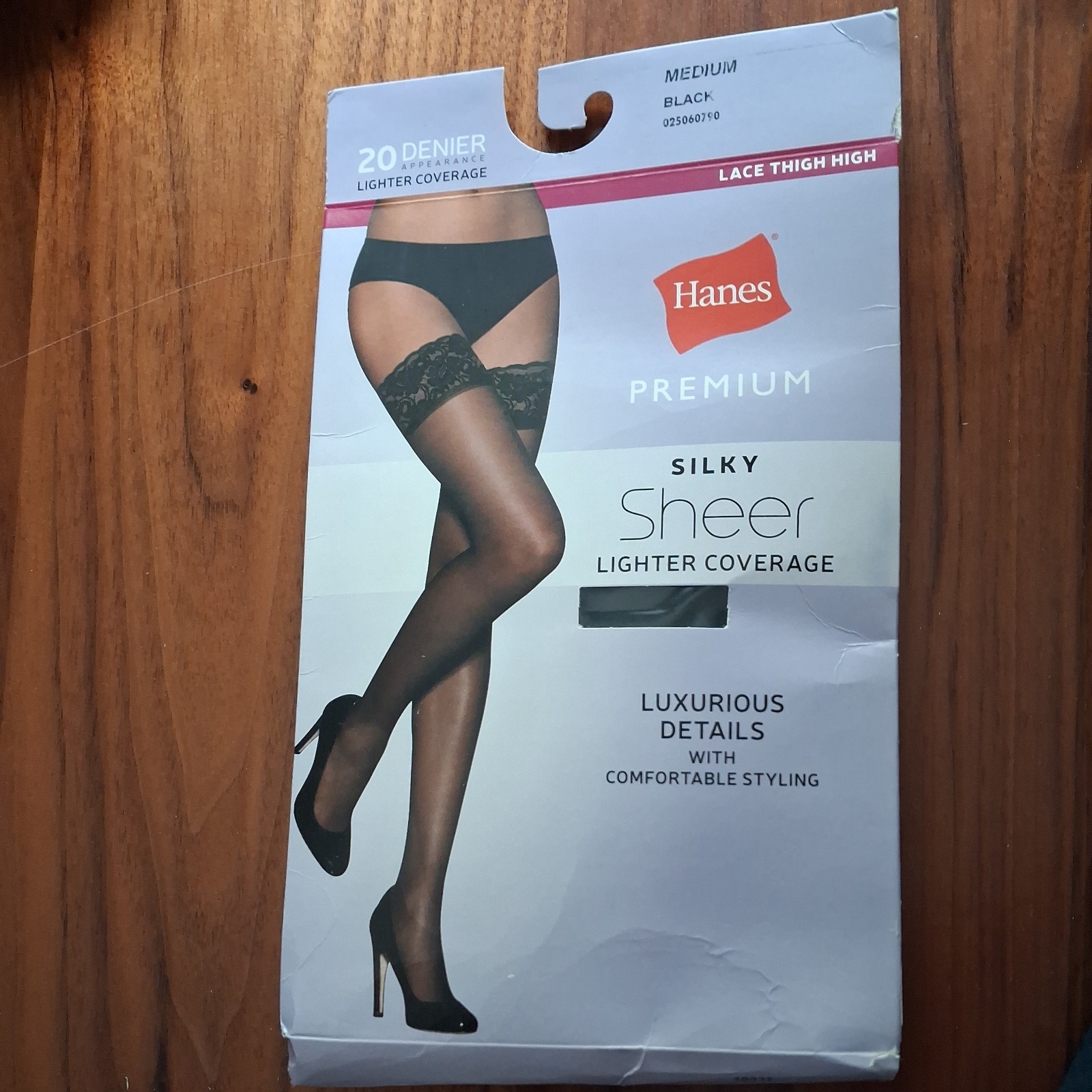 Hanes Premium Lace Thigh High Black 20 Denier Lighter Coverage size Medium
