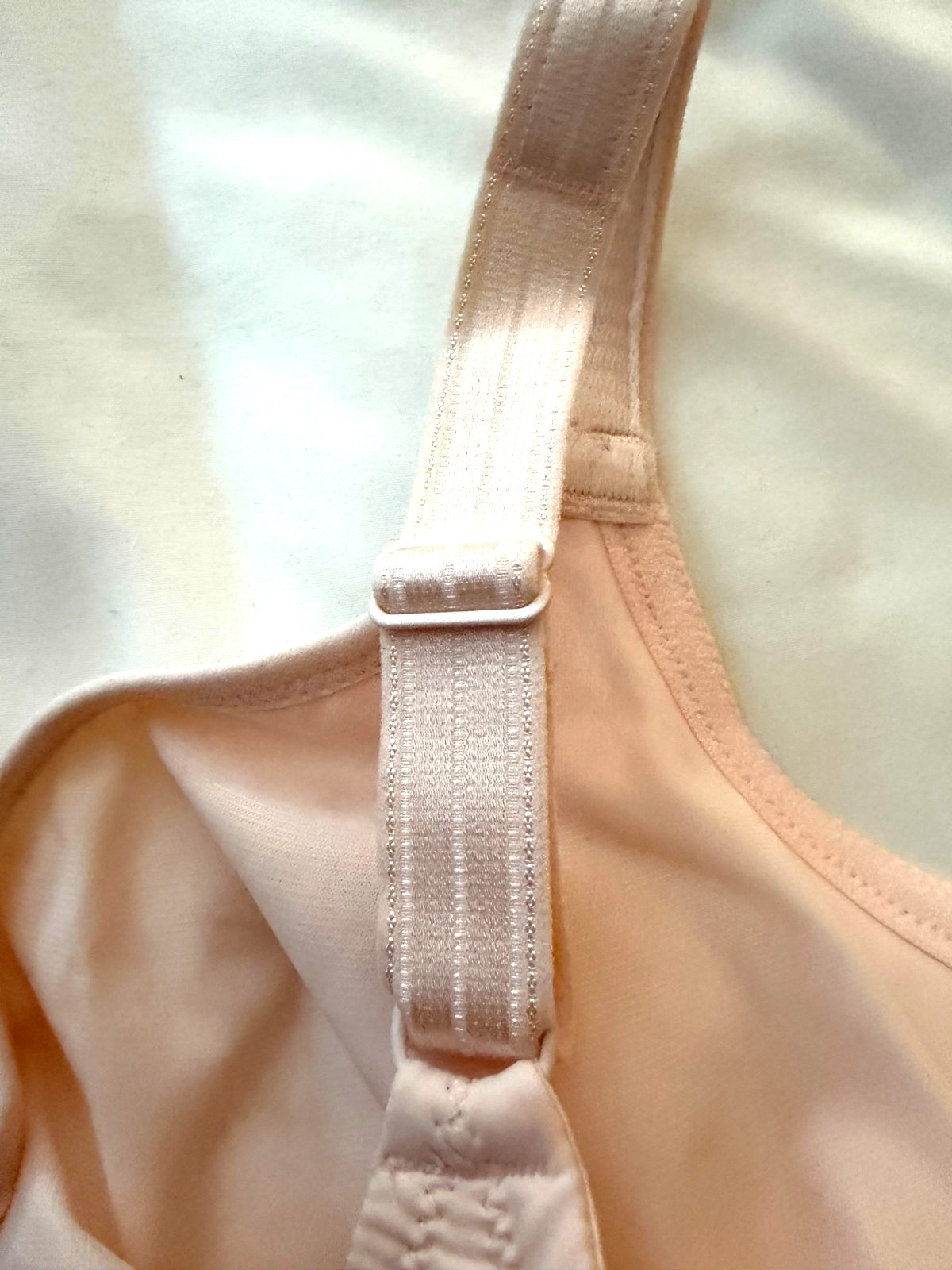 Olga Cloud 9 GI8961A Underwire Minimizer Lace Detail Bra Pink Size 42DDD NWT