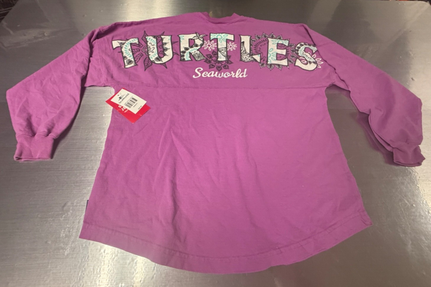 Official Sea World Turtles Pullover Shirt Size S NWT Rare Find