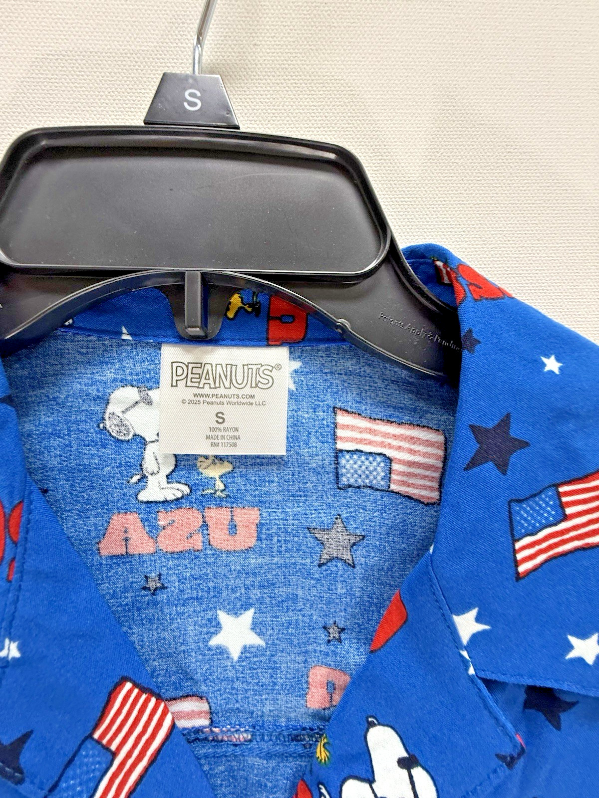 Peanuts Snoopy and Woodstock Patriotic Short Sleeve Men’s button down- New!!