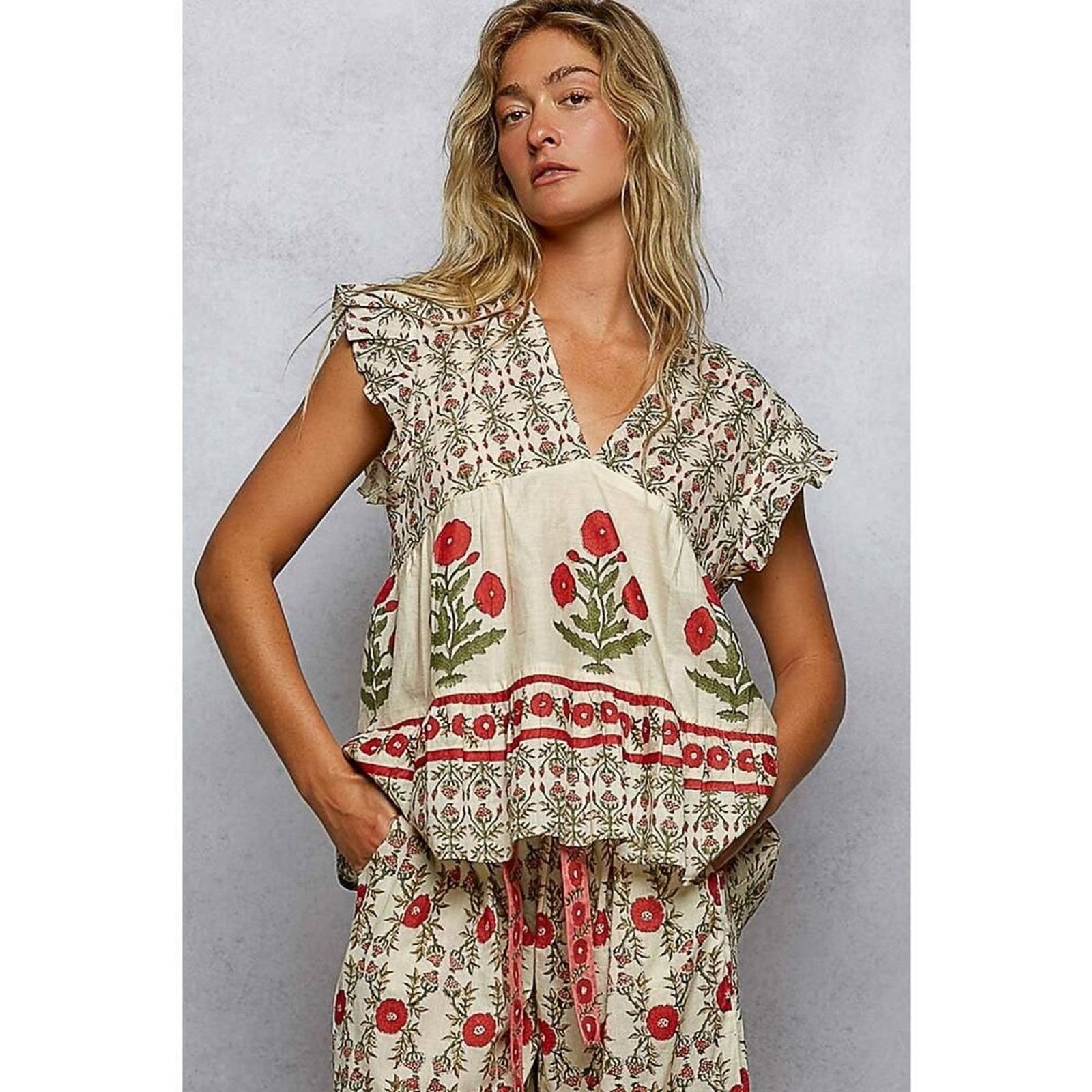 POL Floral Pattern Ruffle Sleeve Top