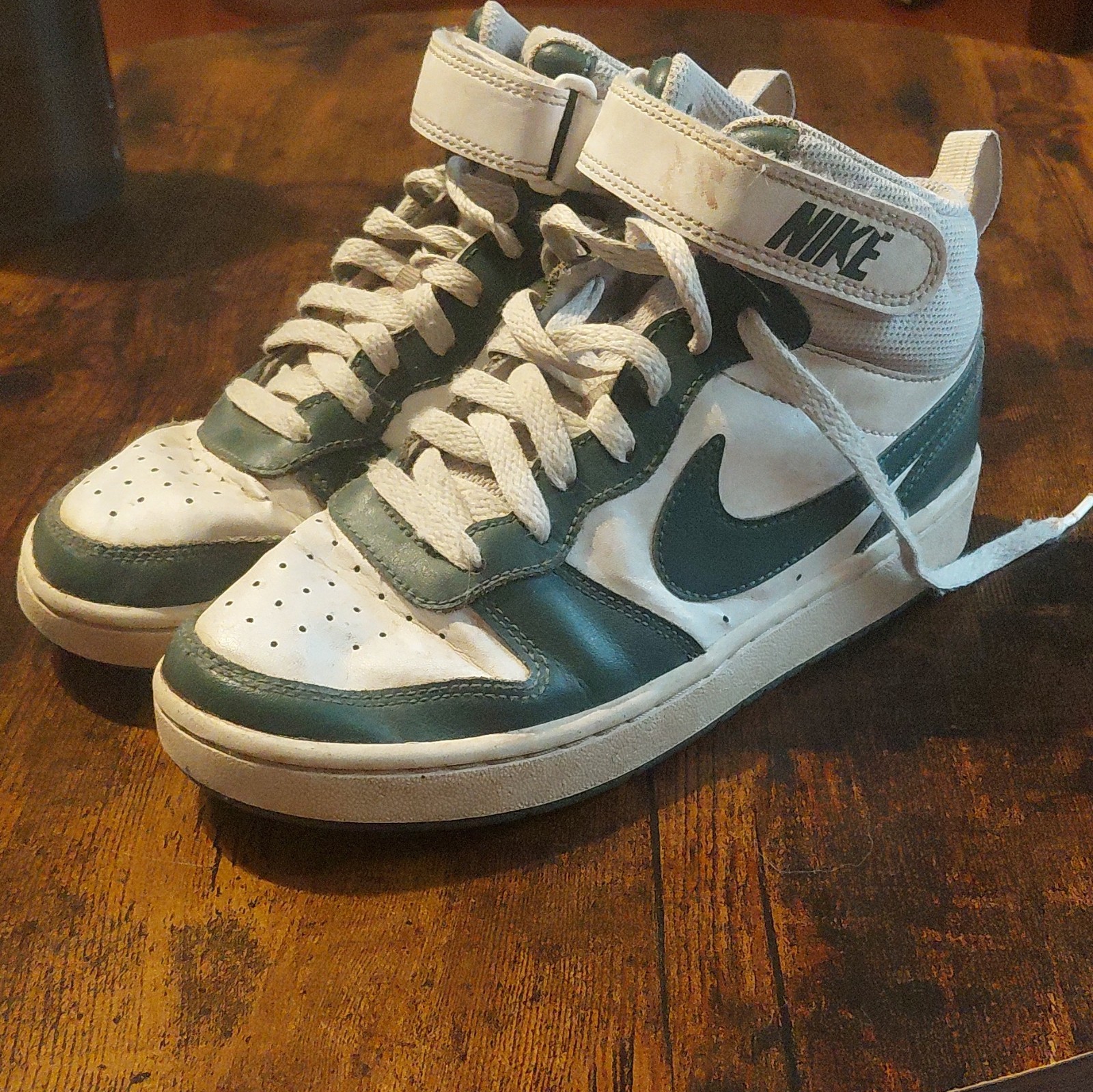Nike Court Borough Mid 2 Mid Top Leather Lace-Up Straps White/Green 5Y