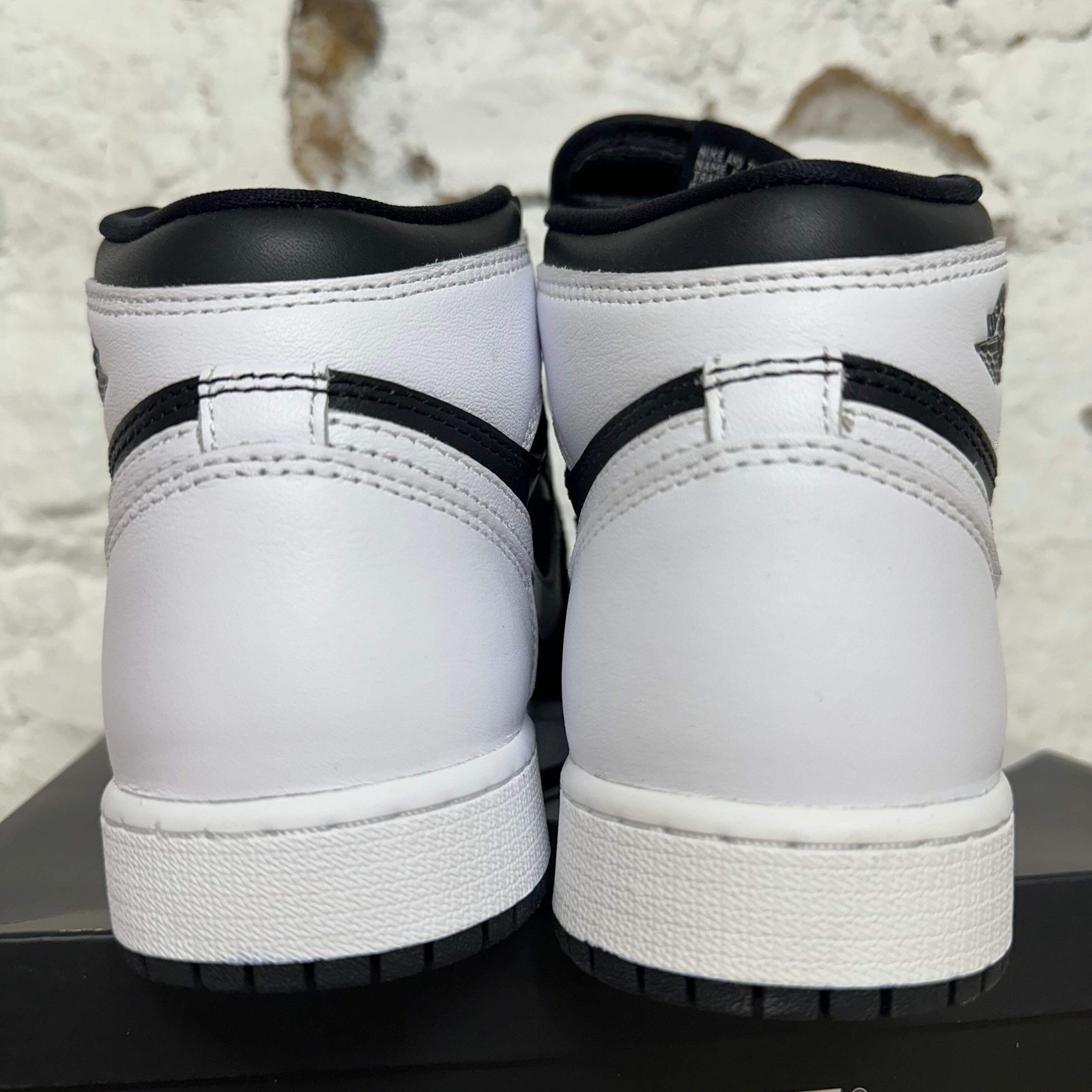 Air Jordan 1 Retro High OG ‘Black White’ GS Size 4.5Y NEW Sneakers FD1437-010