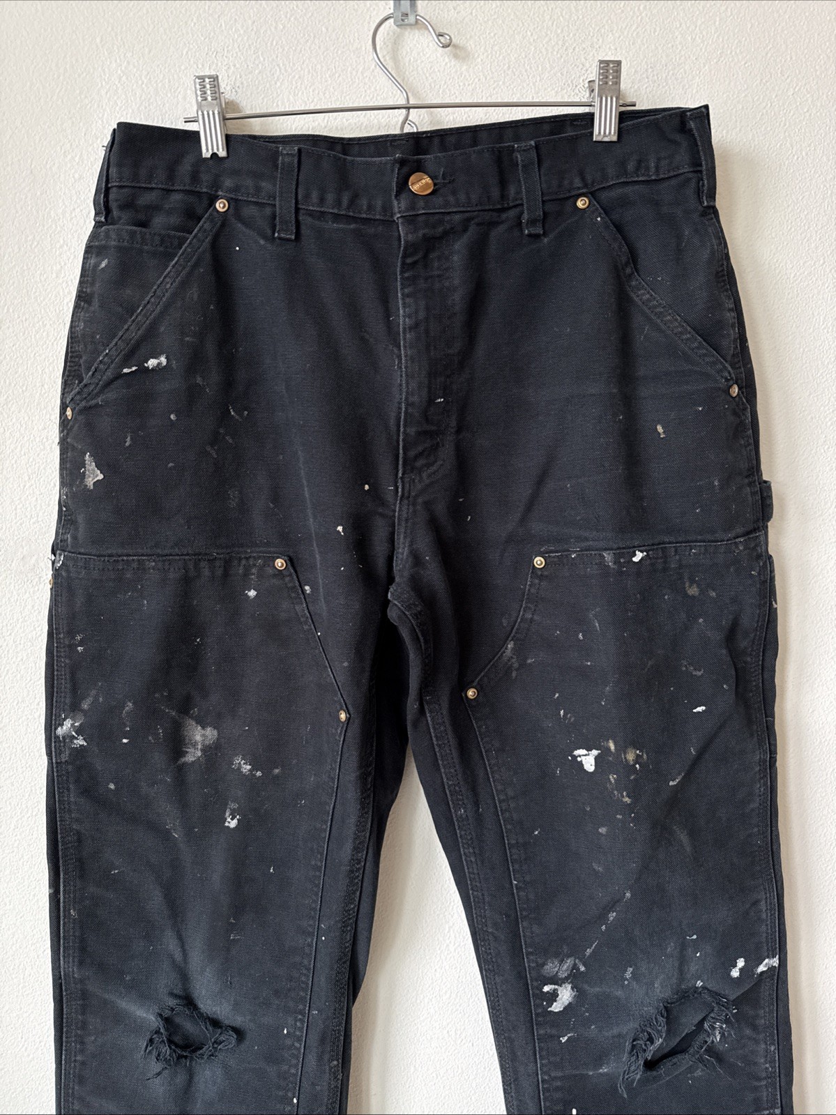 THRASHED Carhartt B01 BLK Dungaree Fit Double Knee Duck Jean 33X30 Work Distress