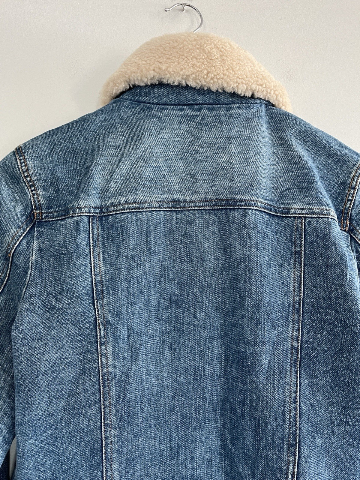 Vintage UGG Denim Jean Jacket Medium Sherpa Lambswool Collar Removable Trucker