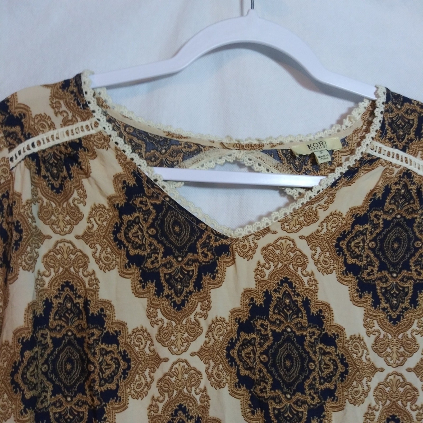 Kori America Boho Patterned Tunic Top Crochet Edge Beige Navy Size Small