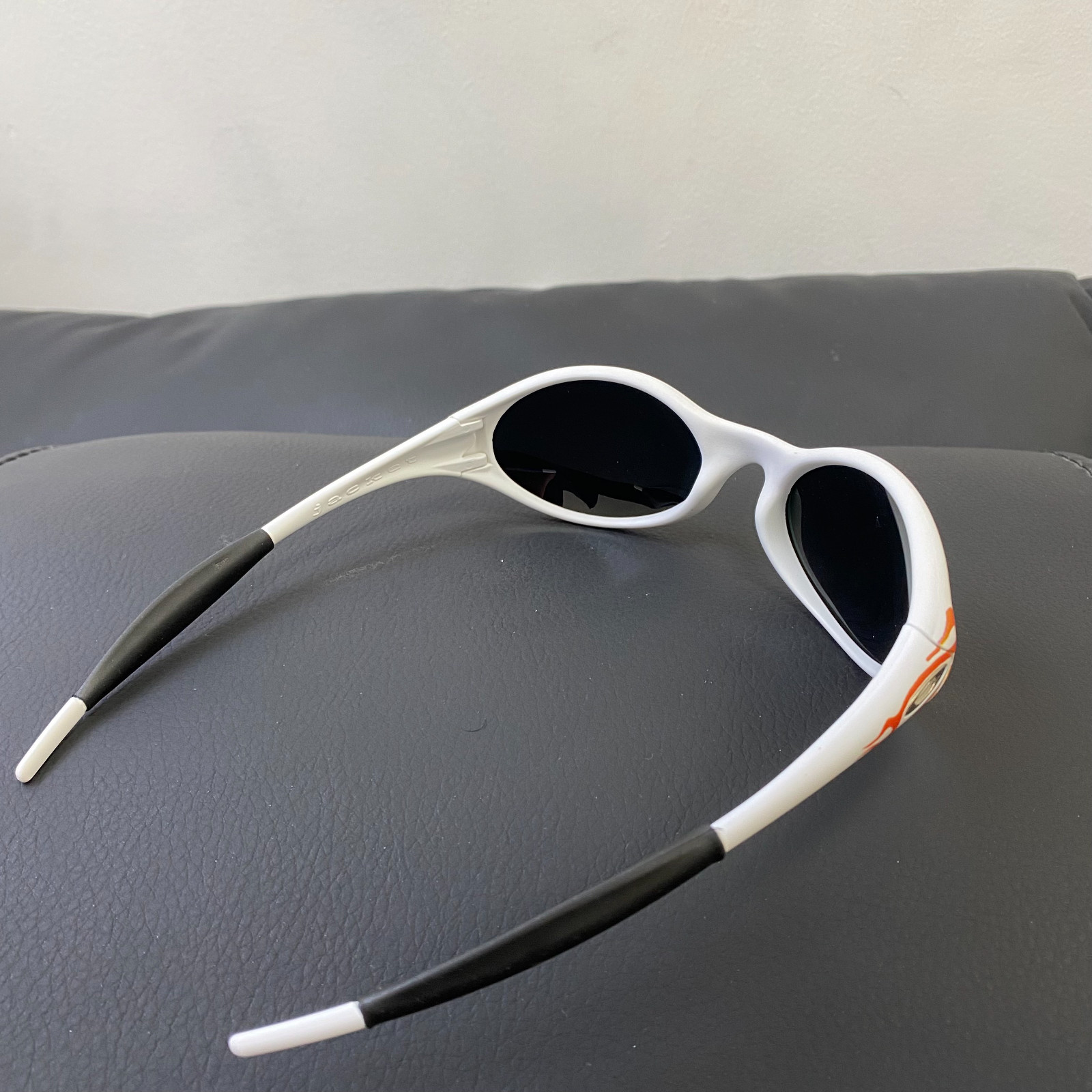 Vintage Oakley Eye Jacket Lightweight Polarized Red ​Lenses White Frames