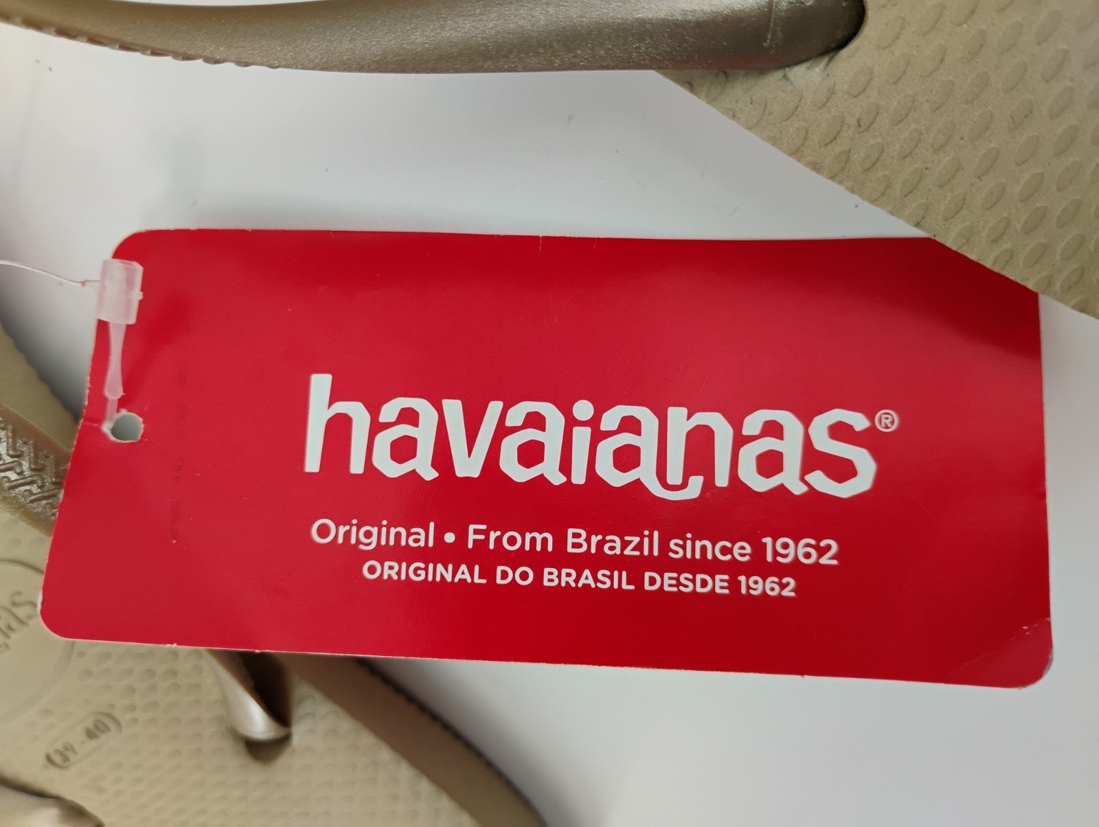 NEW Havaianas Sand Gray Light Gold Thong Flip Flops, Size 9/10w (39/40)