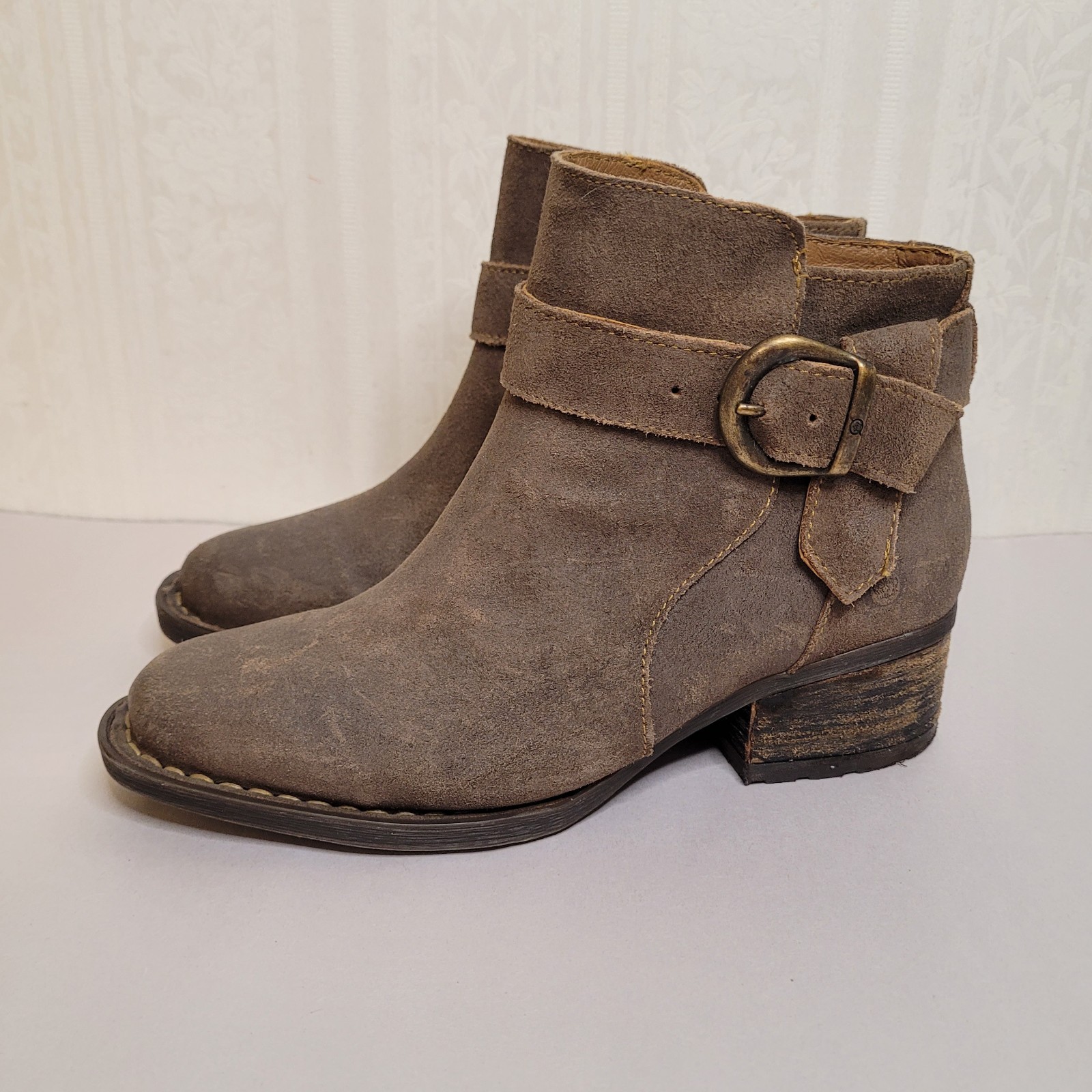 Born Morocco Distressed Tan Rugged Boho Leather Ankle Boots Size 5.5 EU 35