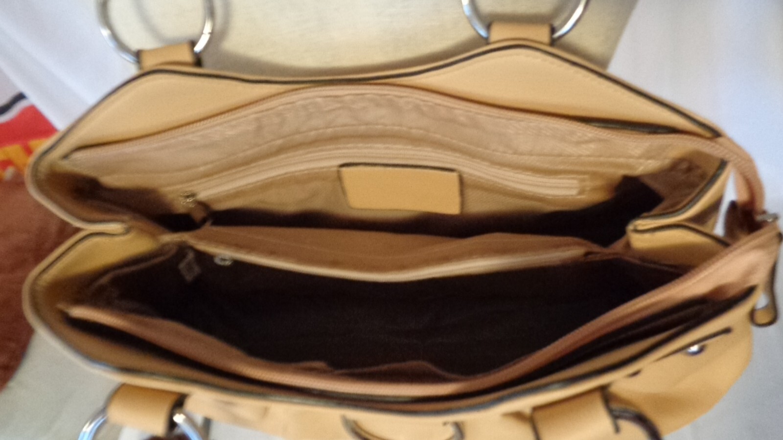 TAN MUSTARD YELLOW HANDBAG PURSE UNBRANDED TOTE MULTI POCKET DOUBLE HANDLE ZIPS