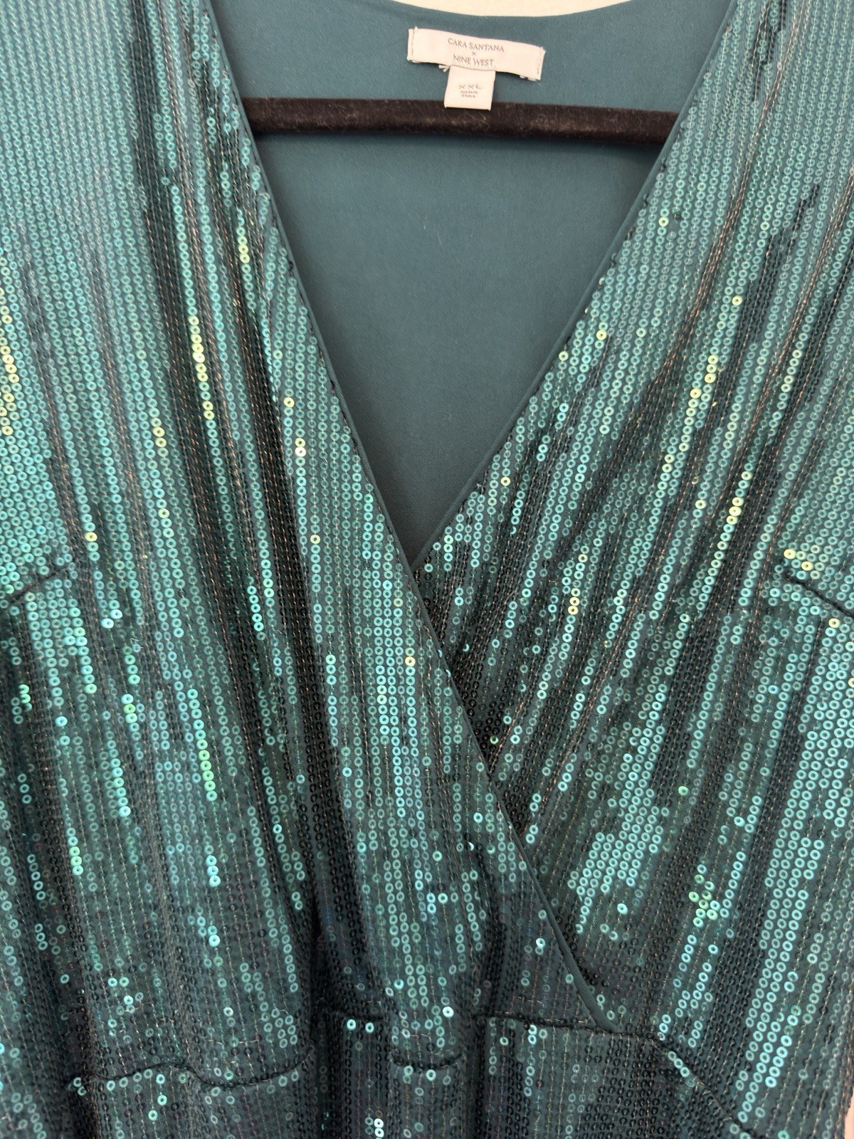 Cara Santana Nine West XXL Emerald Green sequin Christmas dress