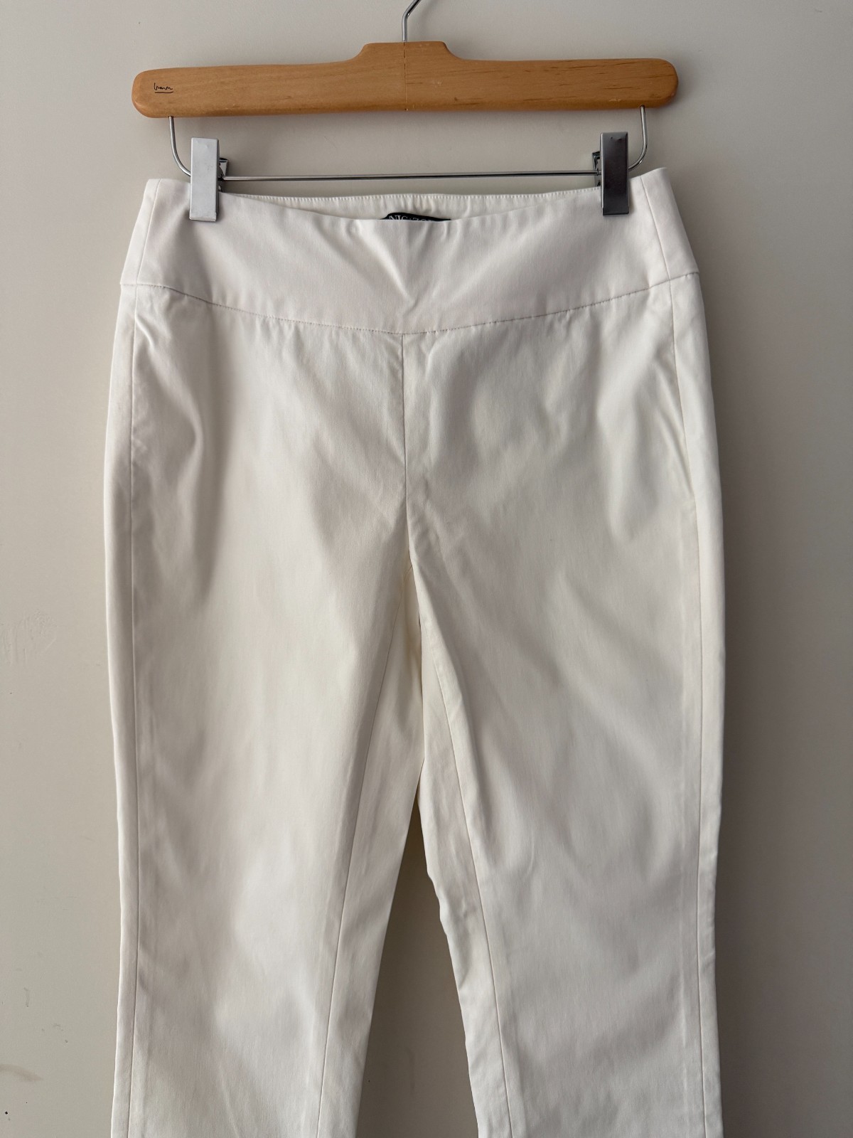 NIC+ZOE White Stretch Ankle Pants Size Size 0 | Worn Once | Excellent Condition
