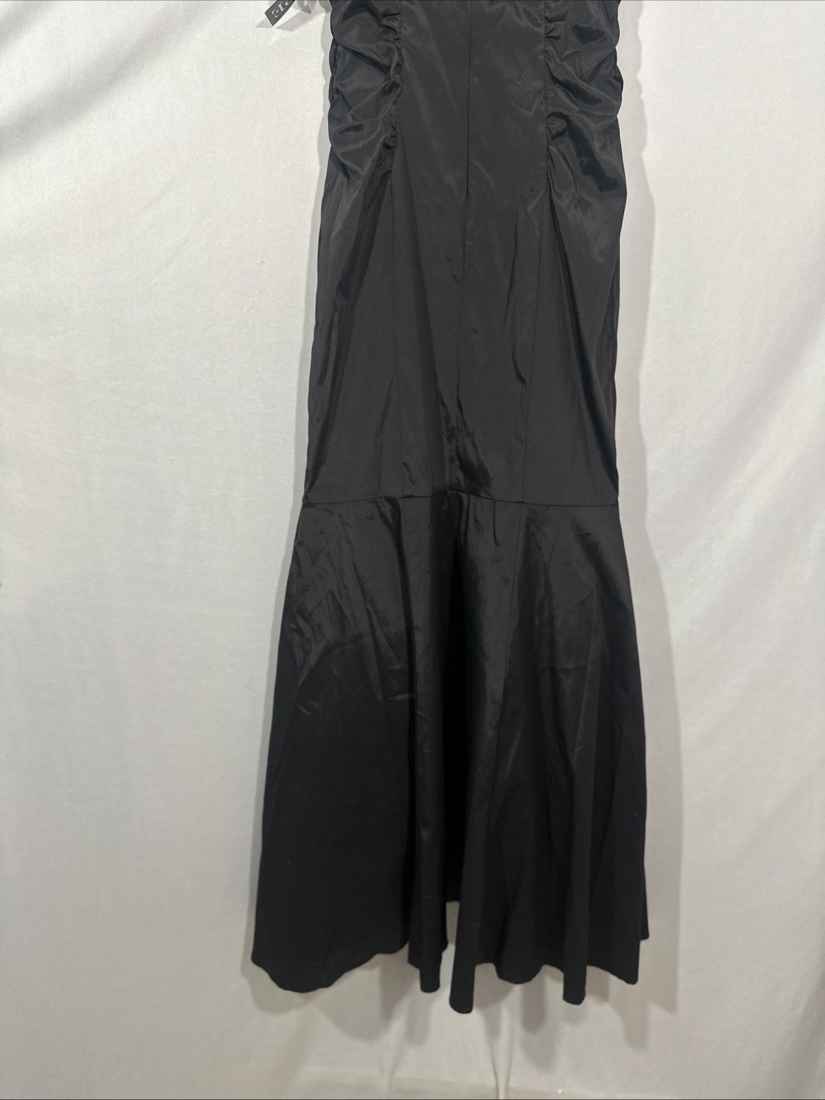 NEW XSCAPE [ 6 ] Strapless Taffeta Mermaid Gown with Bow Detail in Black #Q1201