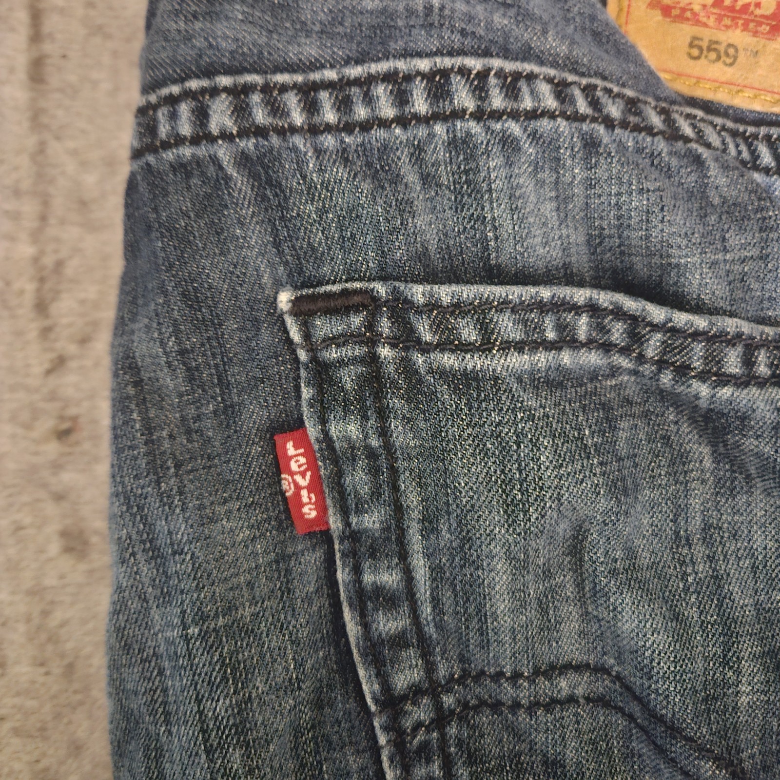 Levi’s Straight Blue Denim Jeans Regular Fit Mid Rise Solid Zip/Button 5-Pocket