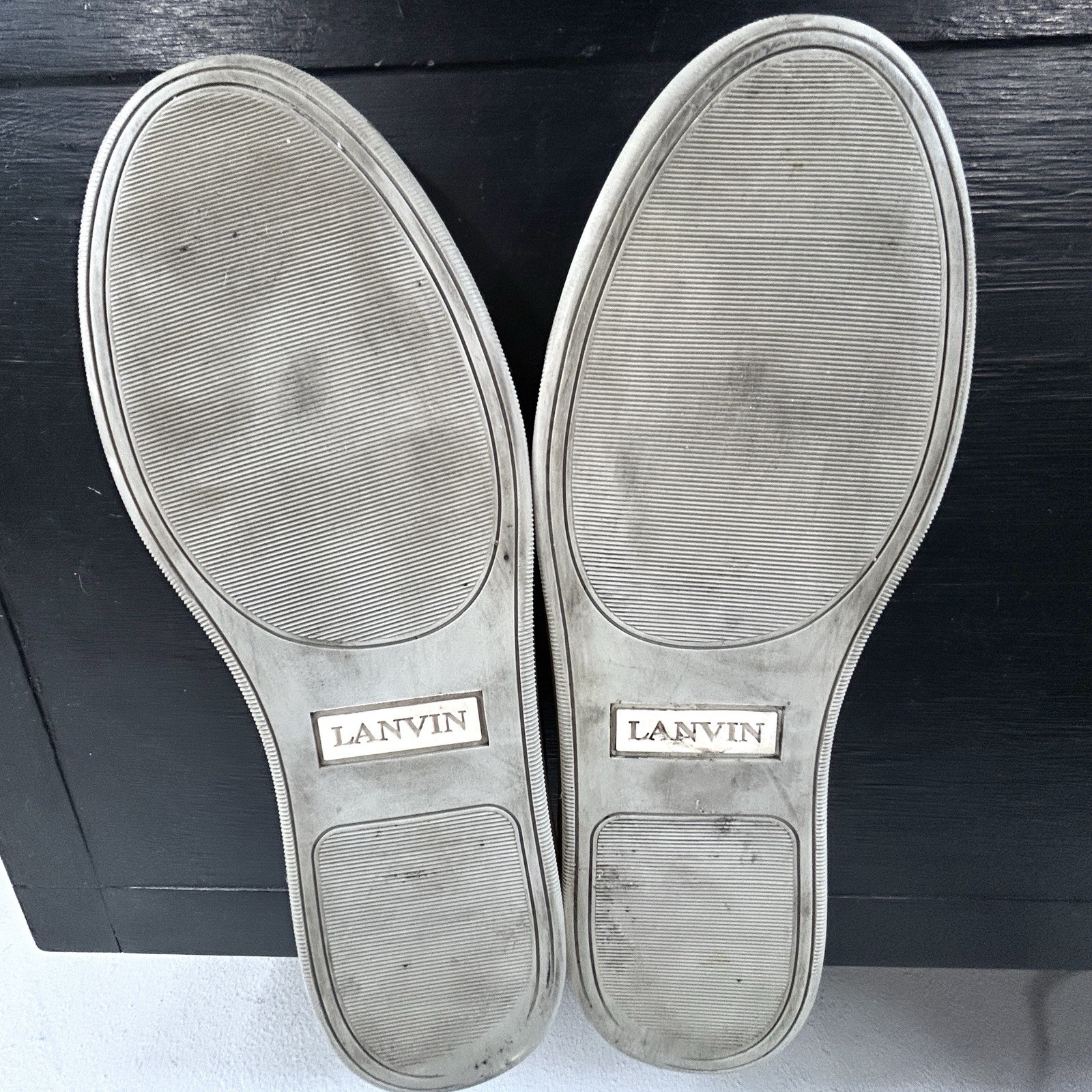 U20162 Lanvin Suede Sneakers Mens 9 Gray Lace Up Low Top DBB2VL1 Designe G2U