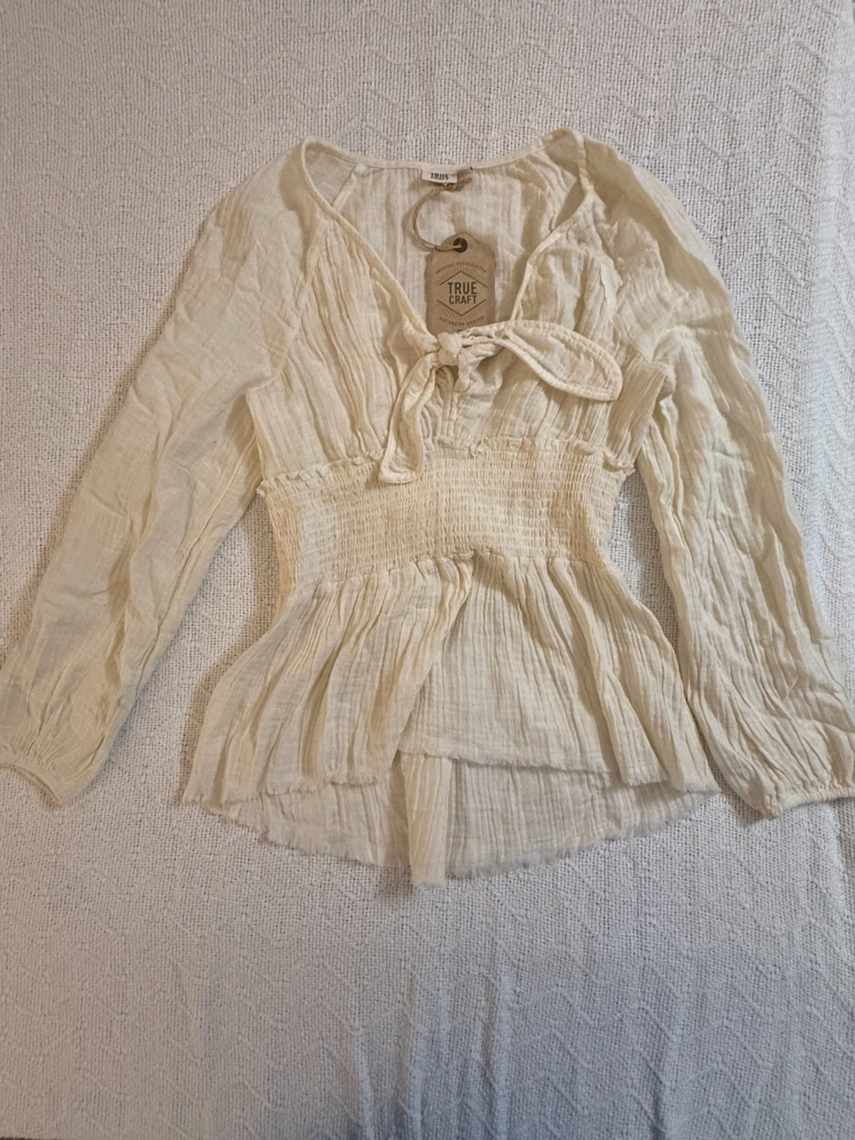 True Craft Women’s Medium Cream Gauze Peasant Blouse Tie Front Smocked Waist NWT