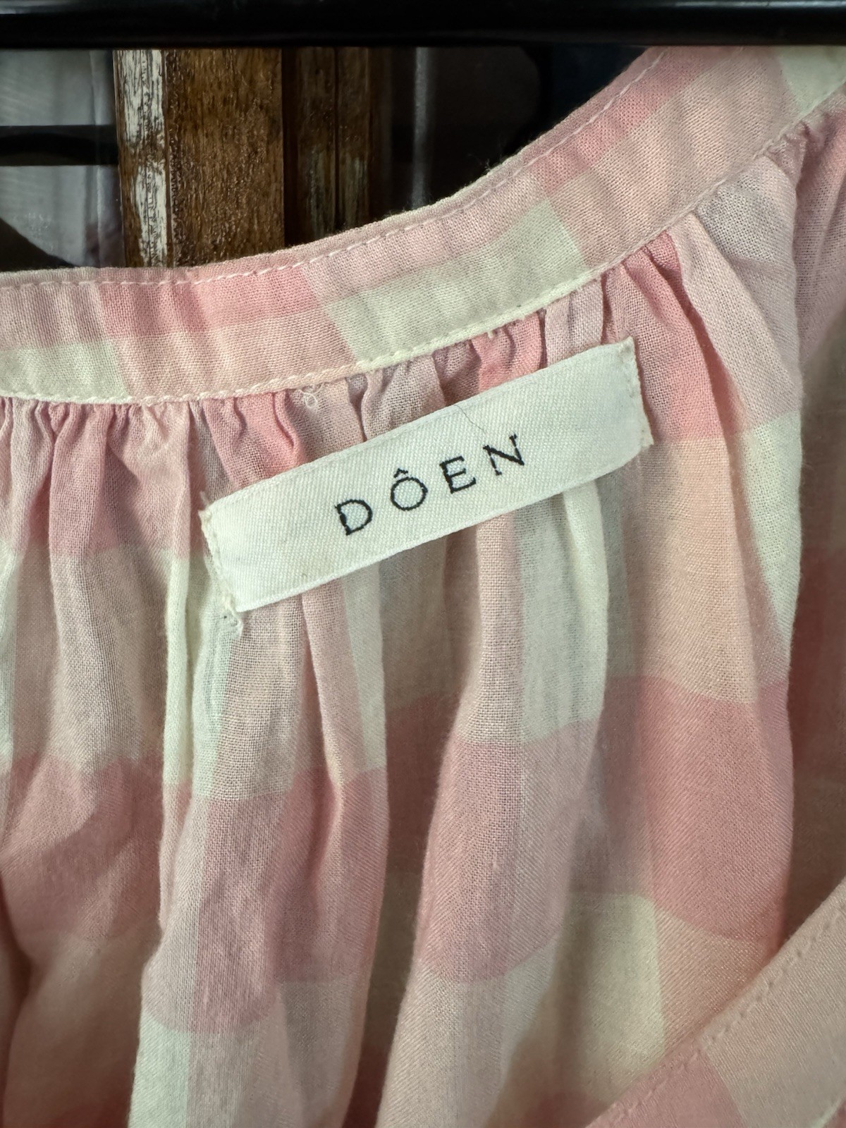 DÔEN Pink White Gingham V-Neck Puff 3/4 Sleeve Button Front Blouse XL