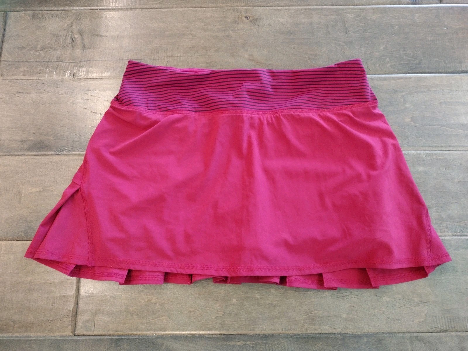 LULULEMON Women’s EUC raspberry Bumble Berry Pace Setter tennis Skirt Skort – 6