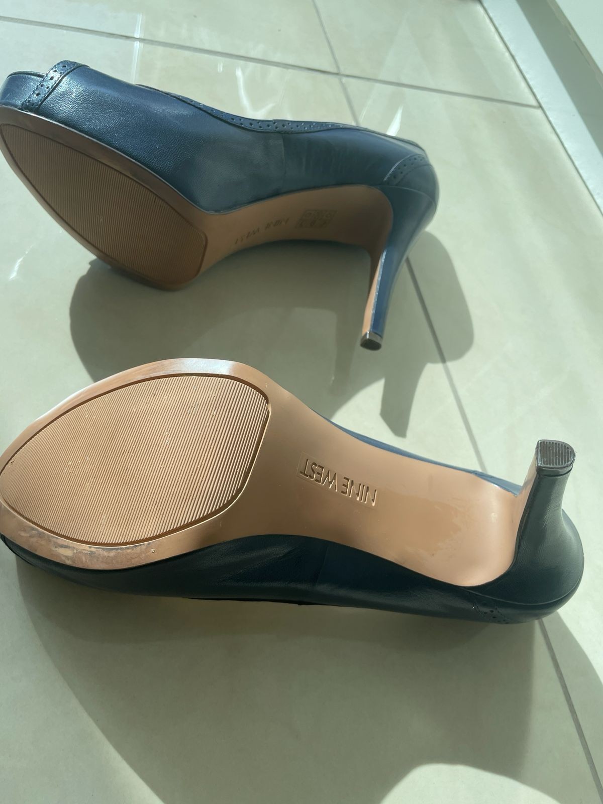 Nine West Navy Blue Heels Size 10M Elegant Peep Toe Pumps