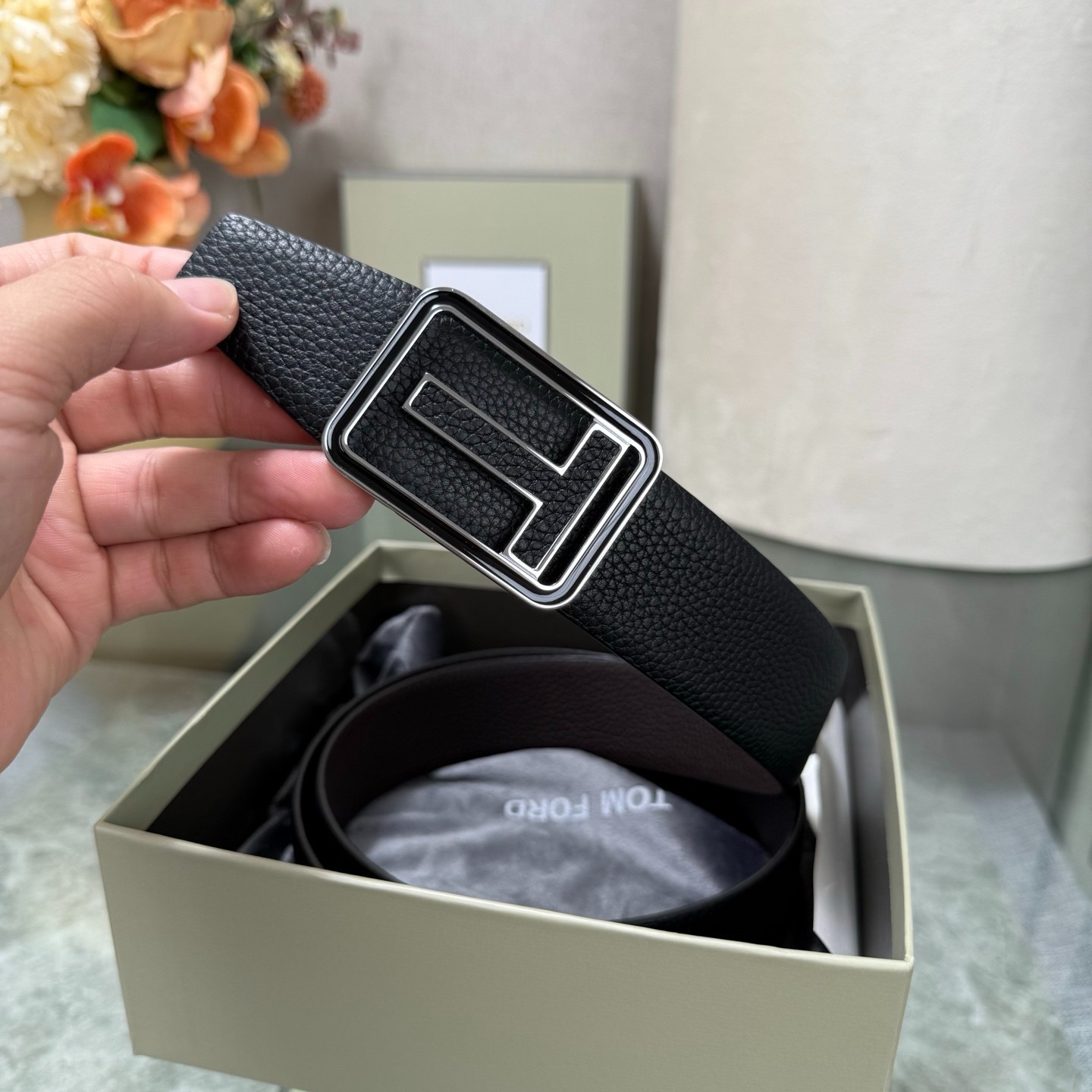 Authentic Tom Ford Reversible Leather T-Buckle Belt Luxury Designer Fashion