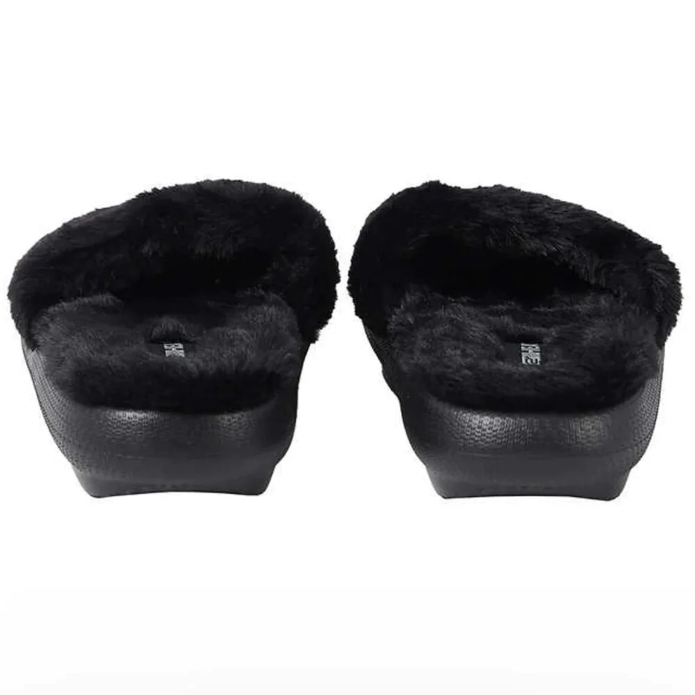 32 Degrees Heat Plush Fuzzy Warm Slippers Faux Fur Cushion Slides, Black