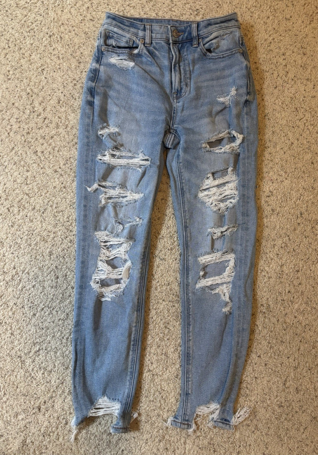 American Eagle Outfitters Women’s Light Wash Skinny Jeans Distressed Stretch