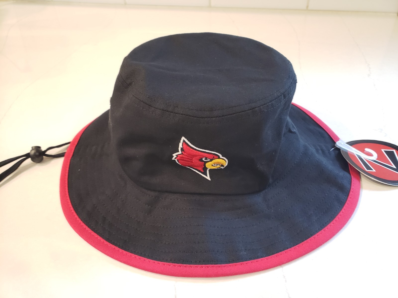 University of Louisville Cardinals Bucket Hat – Brand New