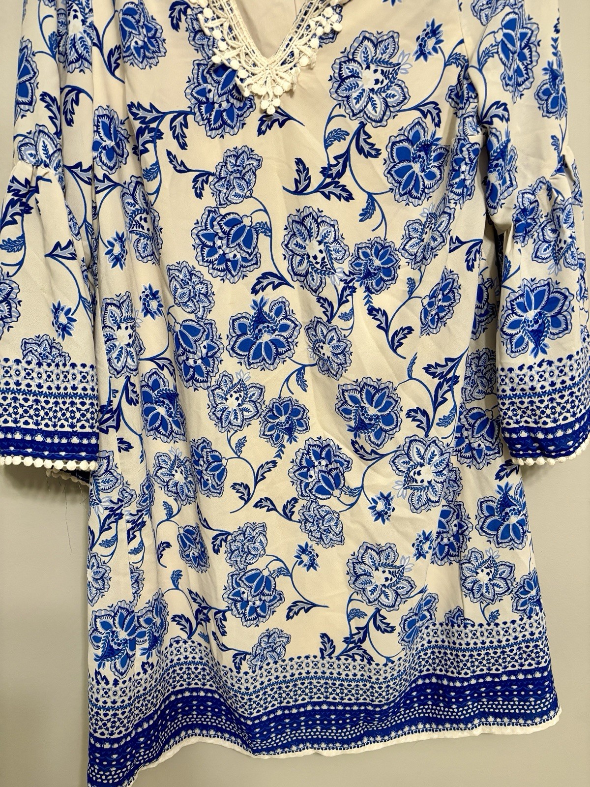 Luxology Blue White Floral V-Neck 3/4 Bell Sleeve Shift Dress Lace Pom M