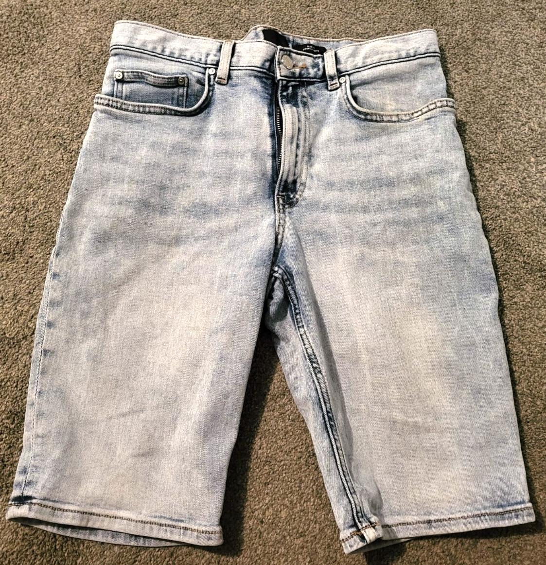 Men’s H&M Slim Fit Long Denim Light Wash Blue Jean Shorts Size 29