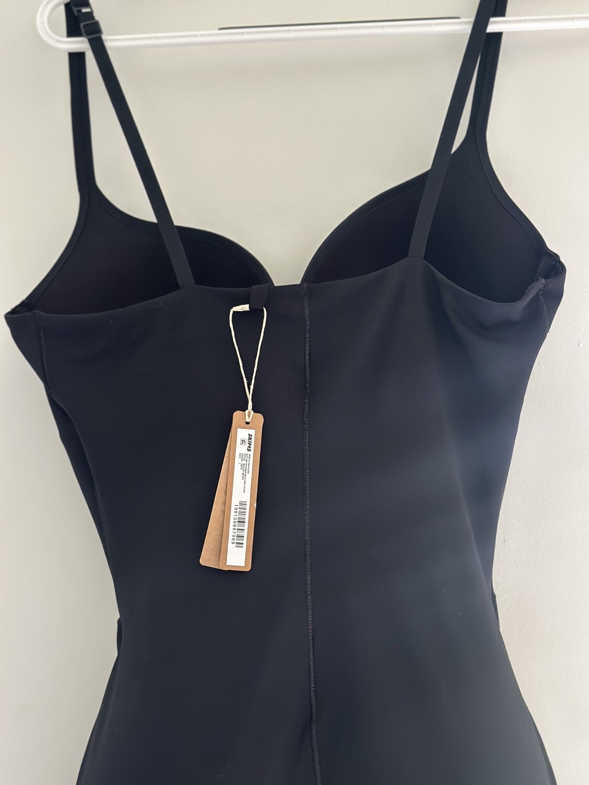 SKIMS ULTIMATE BODY BUTT AND HIP ENHANCING PLUNGE CATSUIT w/ TAGS ONYX L Disc,,,