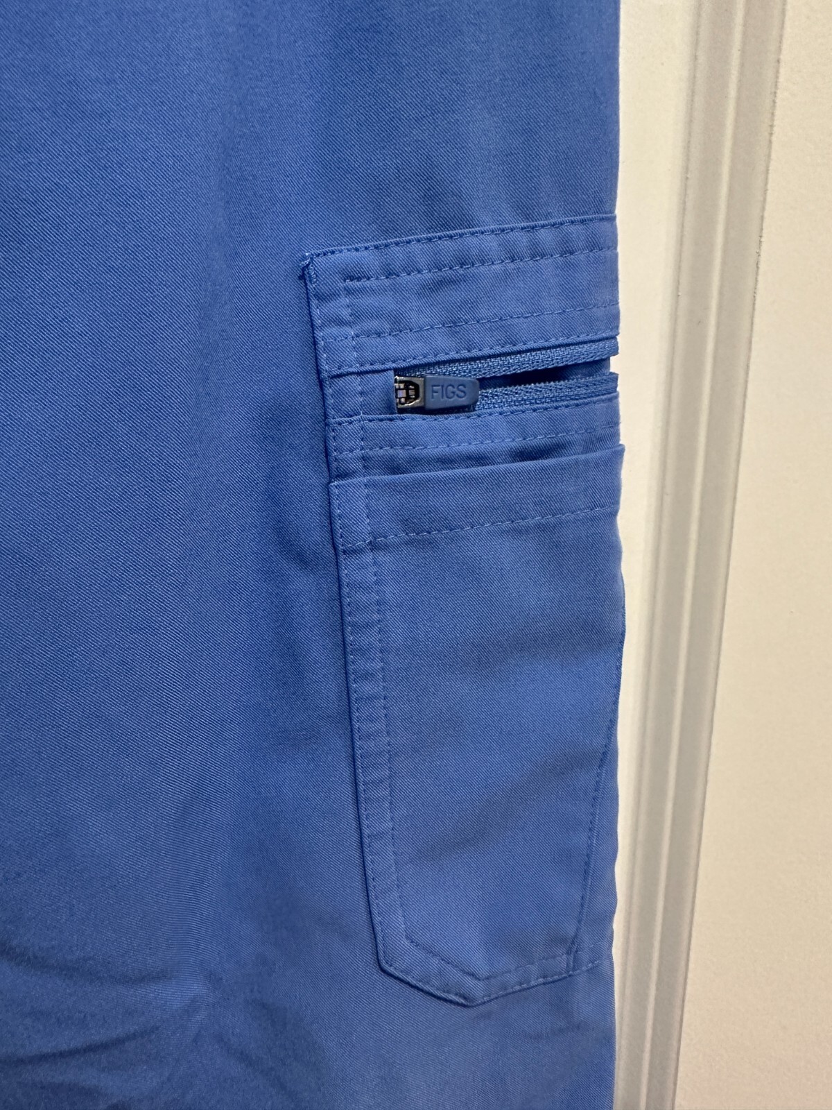 Figs Technical Collection Women’s Solid Blue Scrubs Pants SZ S