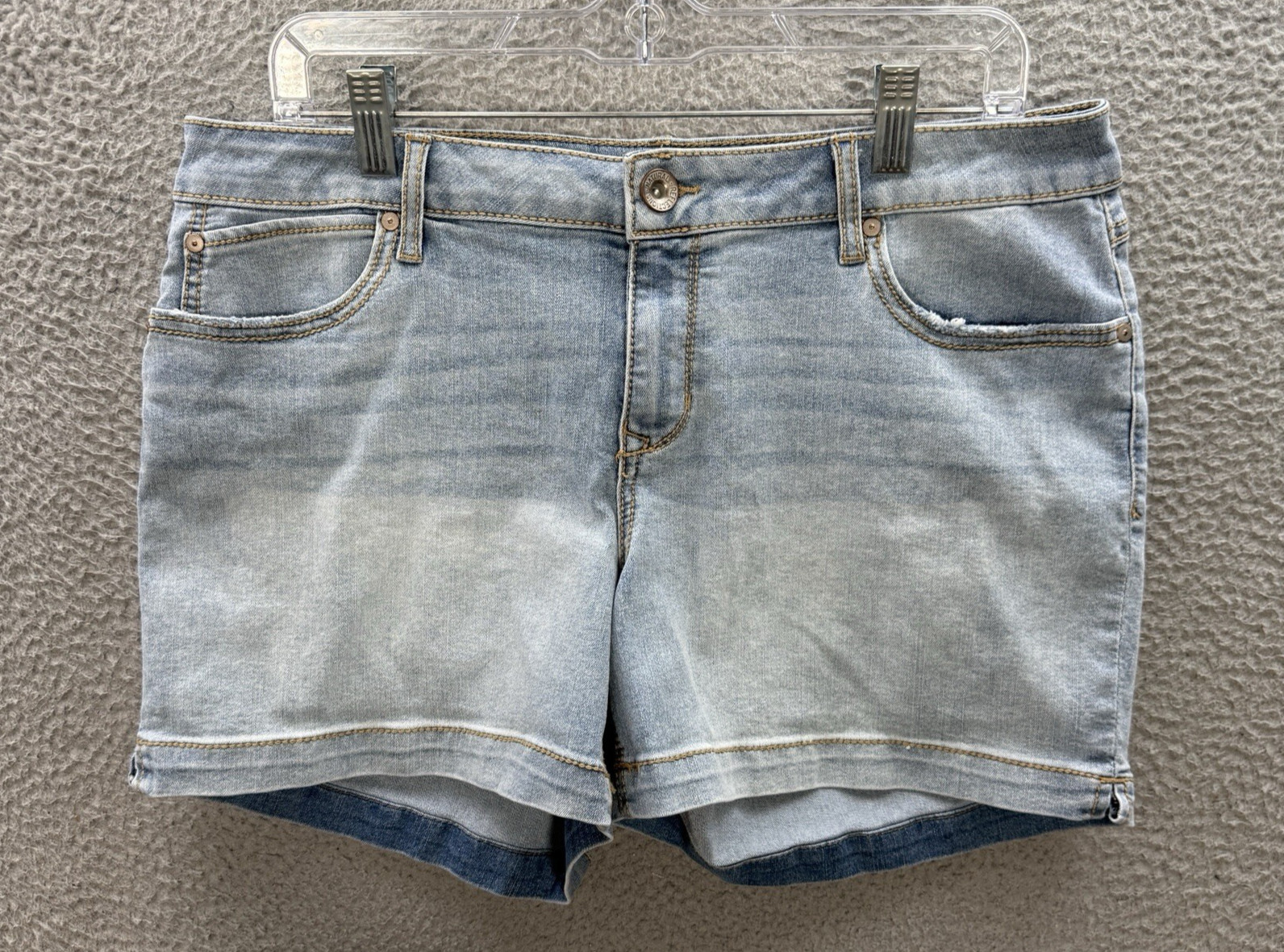 Natural Reflections Shorts Womens 12 Blue Comfort Stretch Distressed Whiskered