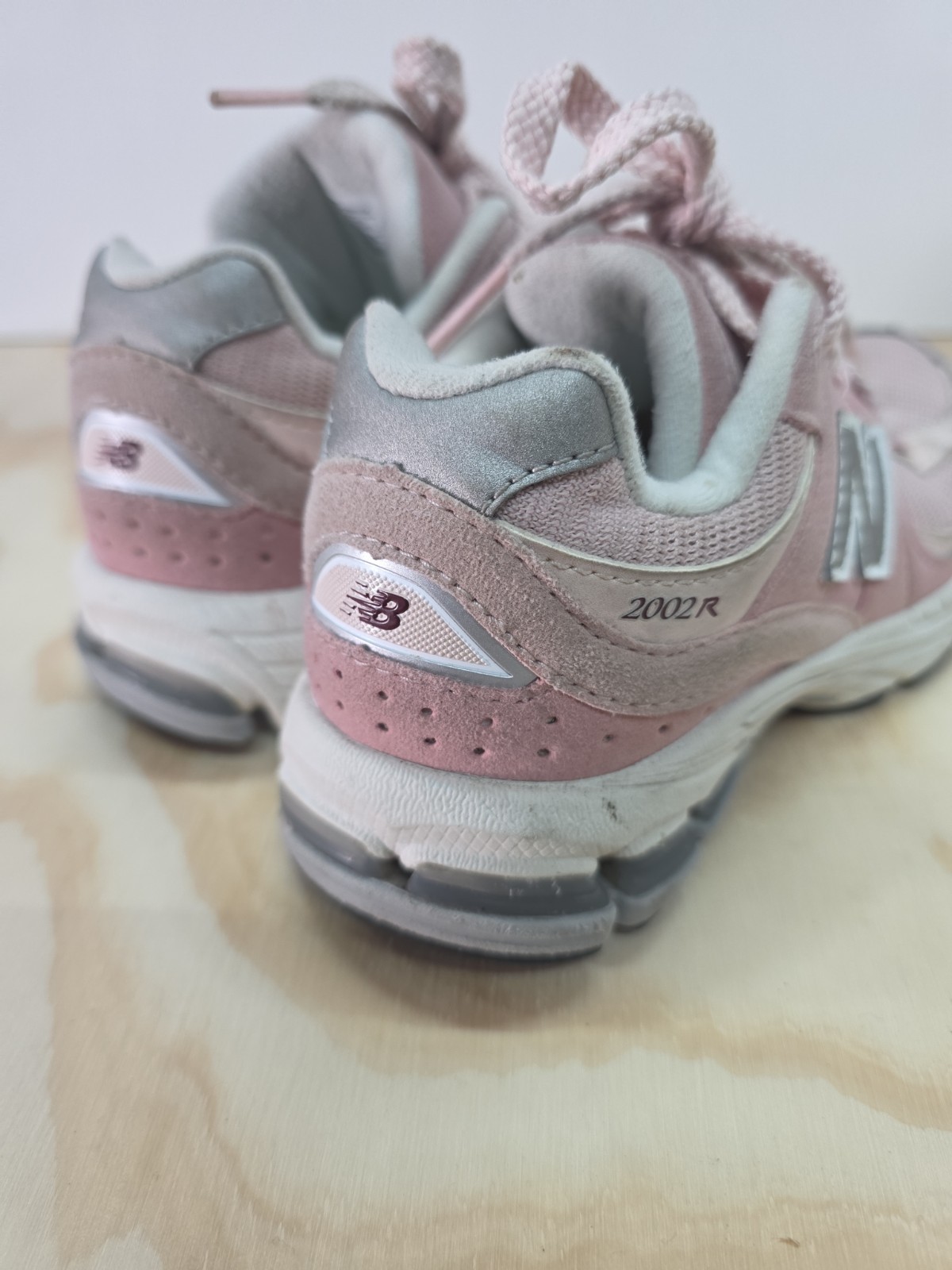 New Balance Pink Gray 2002R Girls Athletic Running Shoes Sneakers Size 13 Shoe